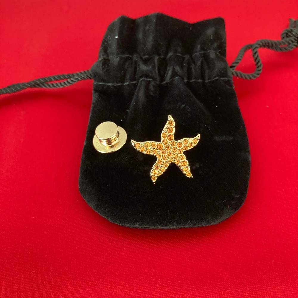 SWAROVSKI PIN STARFISH NEW with Pouch
